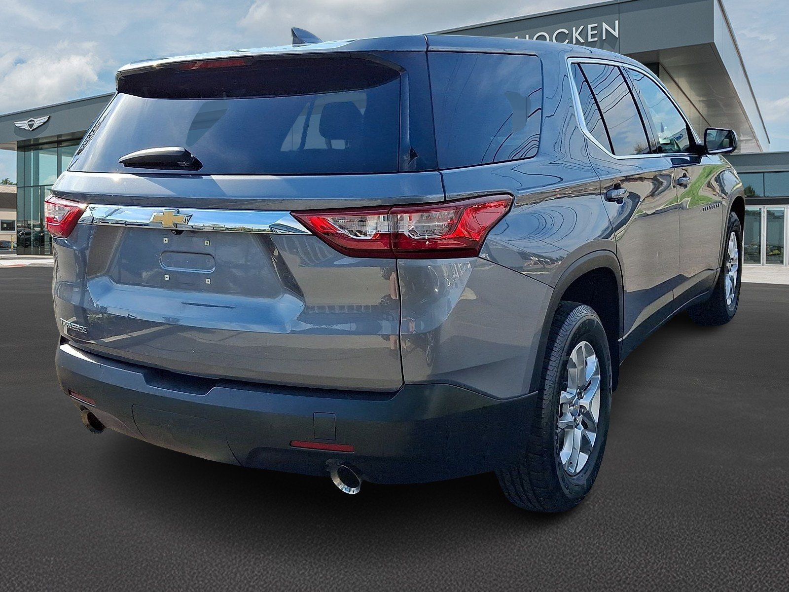 Used 2021 Chevrolet Traverse LS FWD image 6