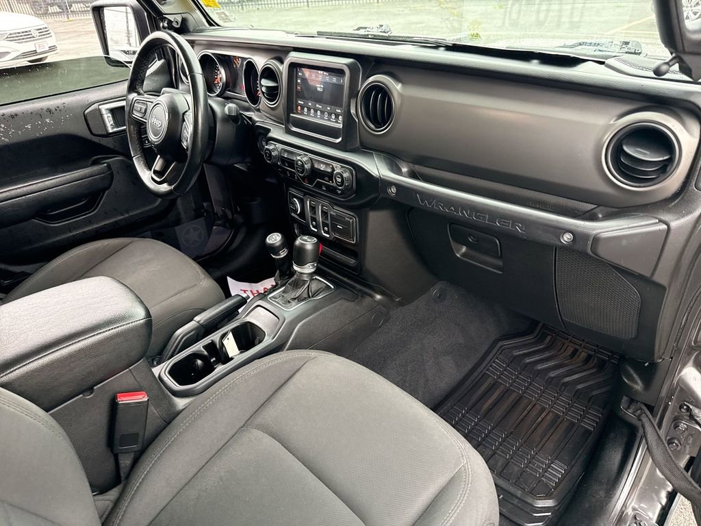 Used 2022 Jeep Wrangler Sport AWD/4WD image 33