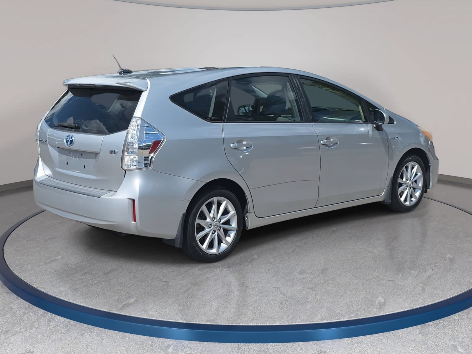 Used 2012 Toyota Prius V Five FWD image 5