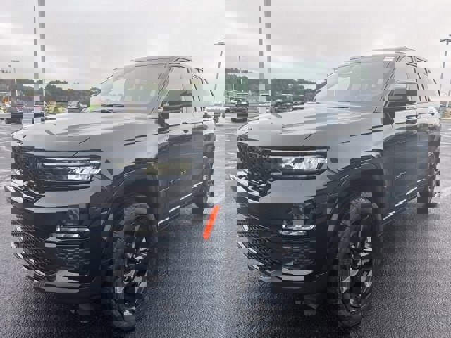 New 2025 Jeep Grand Cherokee Limited image 4