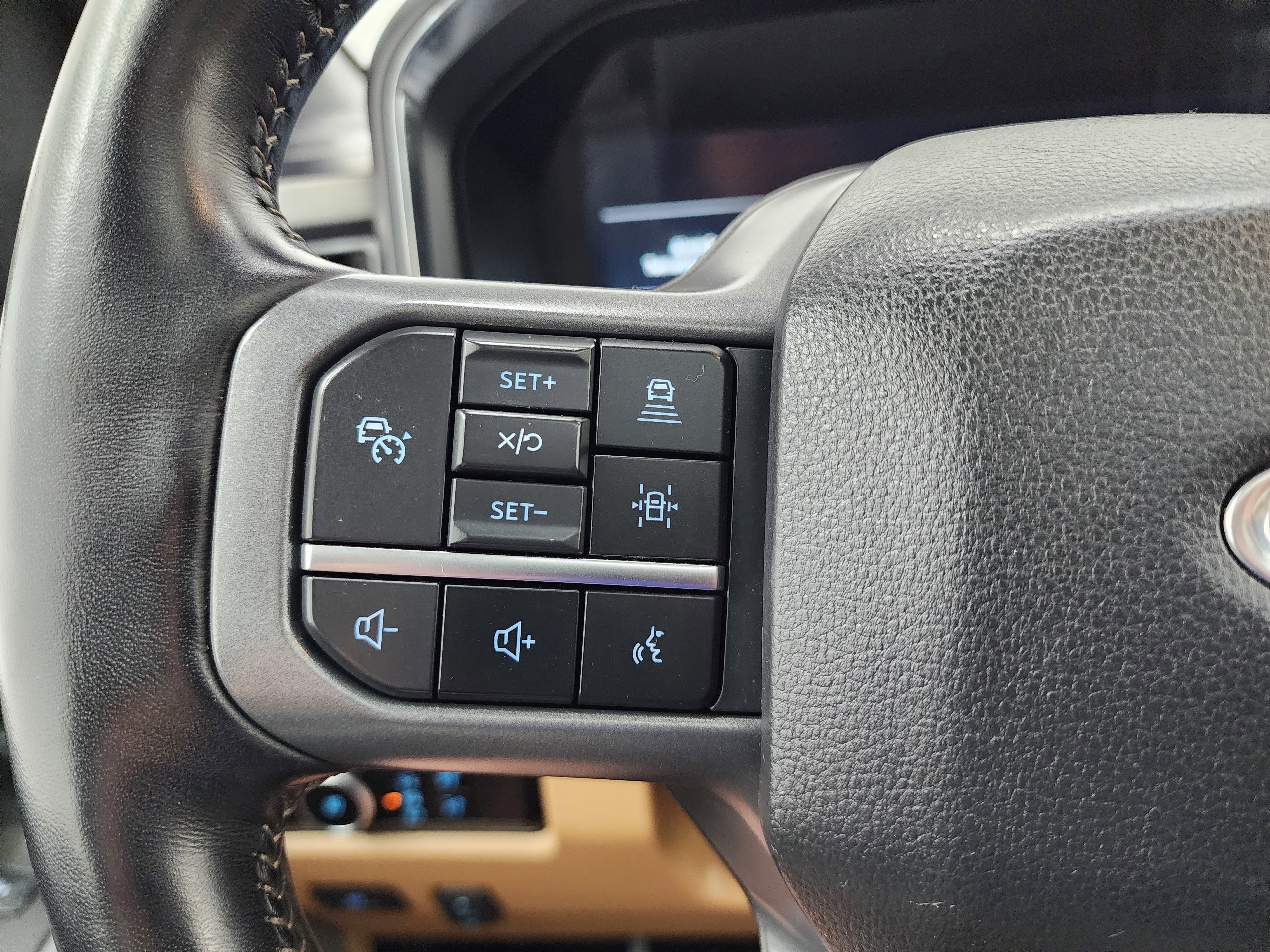 Used 2023 Ford F450 Lariat w/ Lariat Ultimate Package AWD/4WD image 21