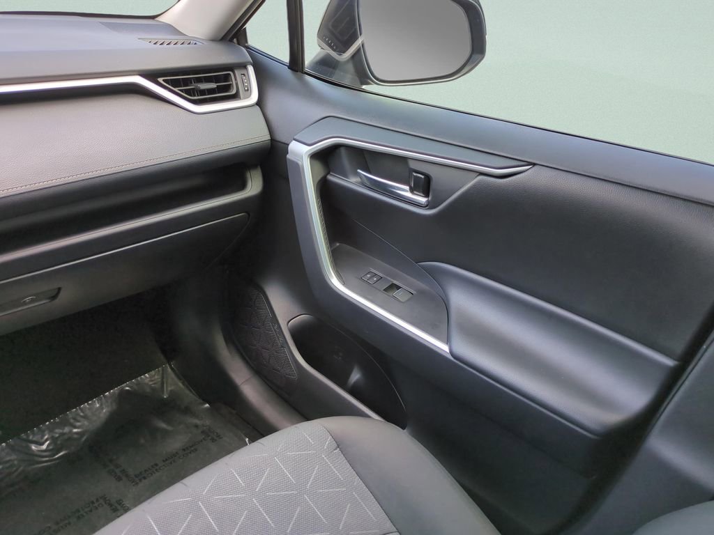 Used 2024 Toyota RAV4 AWD Hybrid image 16