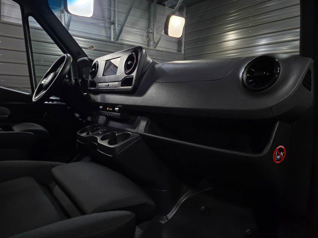 Used 2019 Mercedes-Benz Sprinter 170 image 15