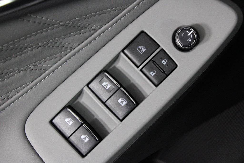 Used 2022 Toyota Avalon Limited w/ Advanced Safety Package FWD image 24
