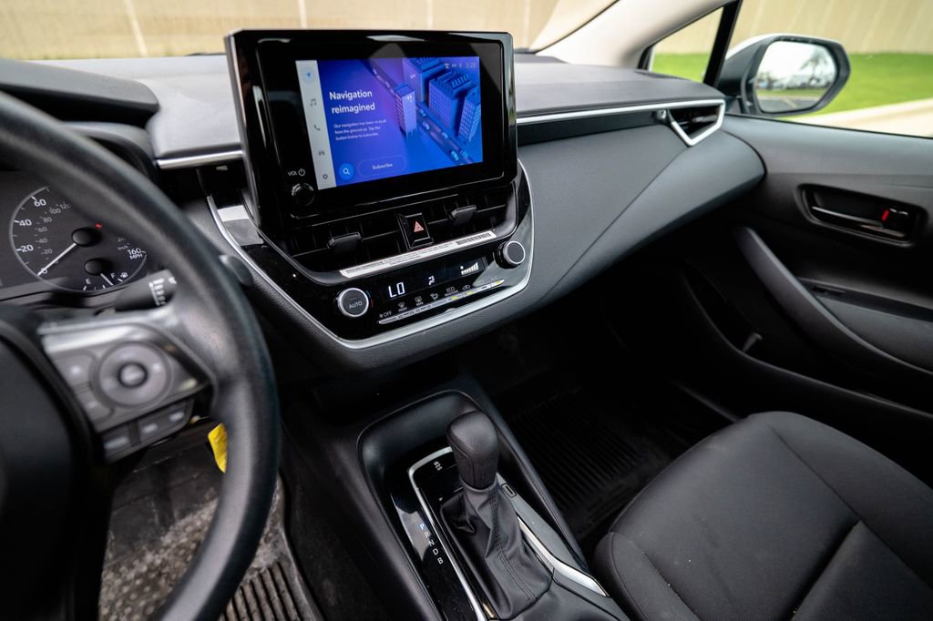 Used 2024 Toyota Corolla LE FWD image 18