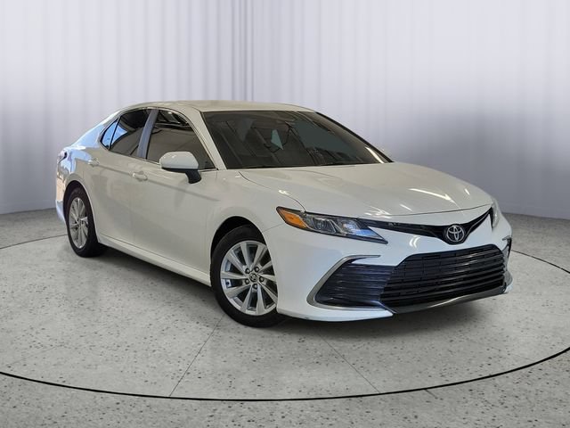 Used 2022 Toyota Camry LE FWD image 1