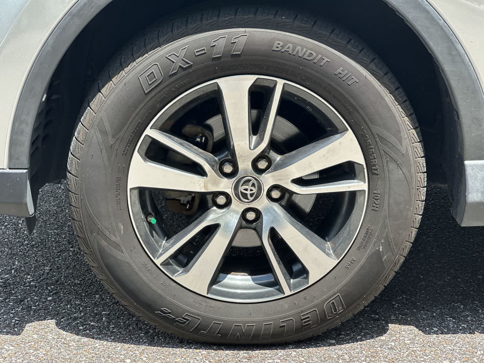 Used 2018 Toyota RAV4 XLE w/ Plus Extra Value Package FWD image 12