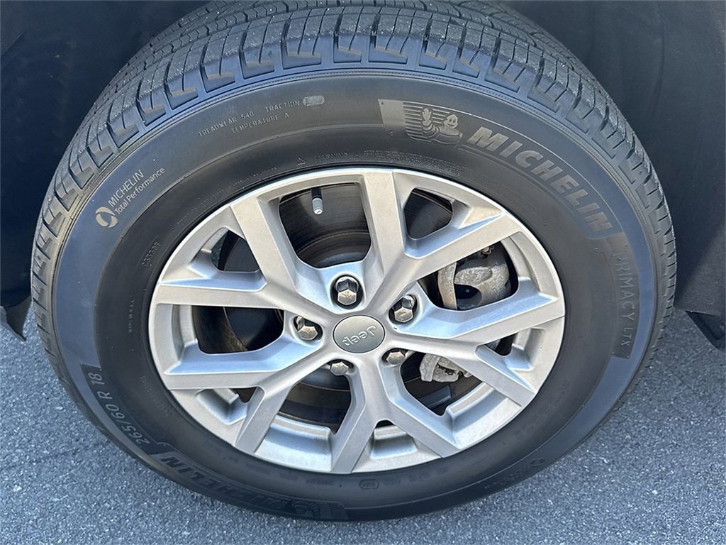 Certified 2022 Jeep Grand Cherokee L Limited image 14