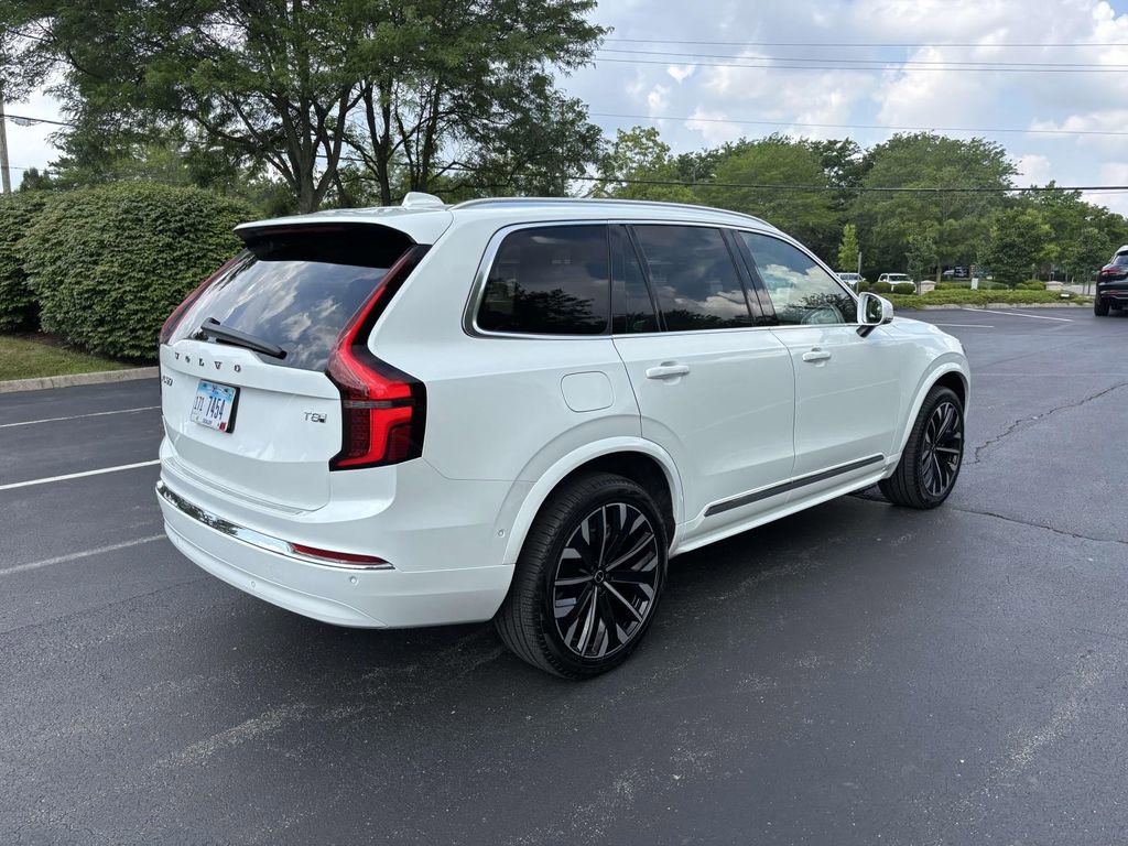 New 2026 Volvo XC90 T8 Plus w/ Protection Package Premier image 7