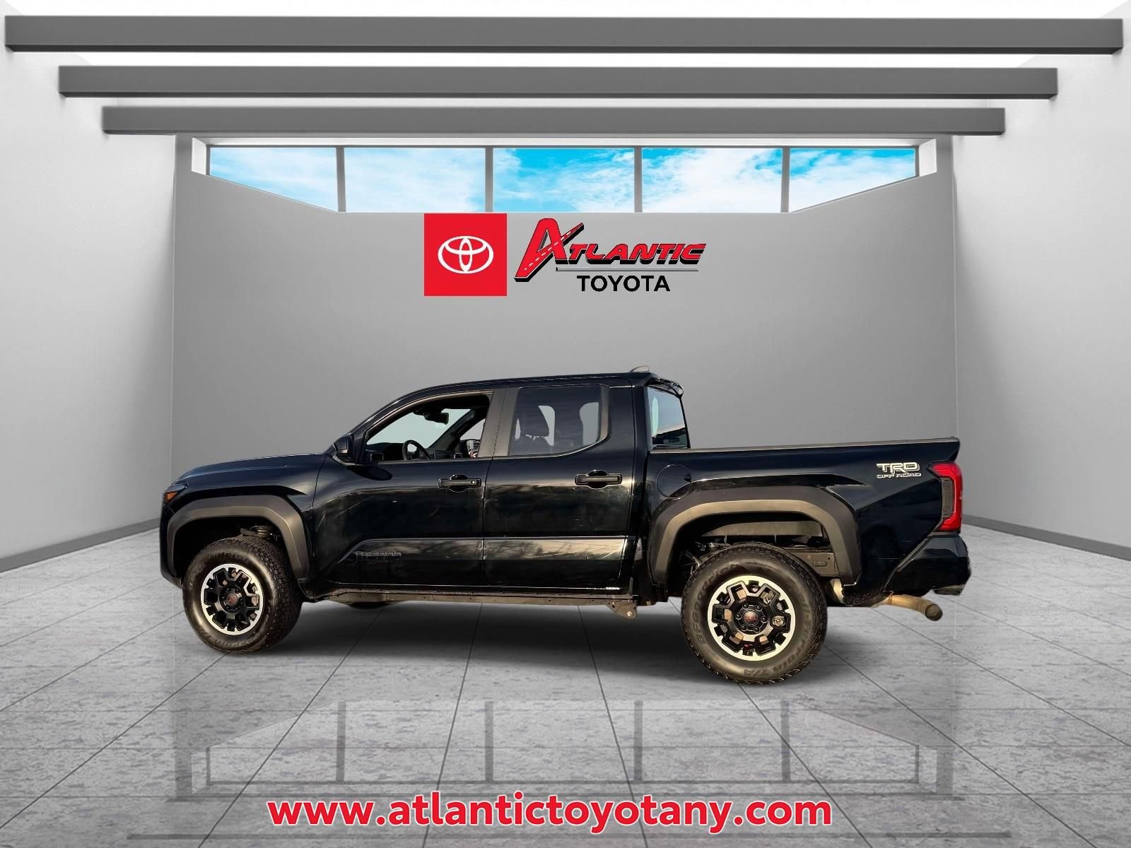Used 2024 Toyota Tacoma TRD Off-Road image 5