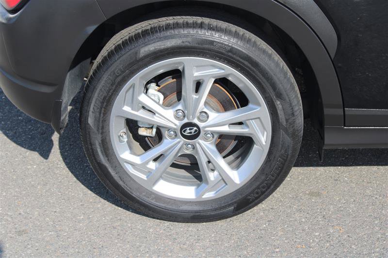 Used 2023 Hyundai Kona SEL image 9