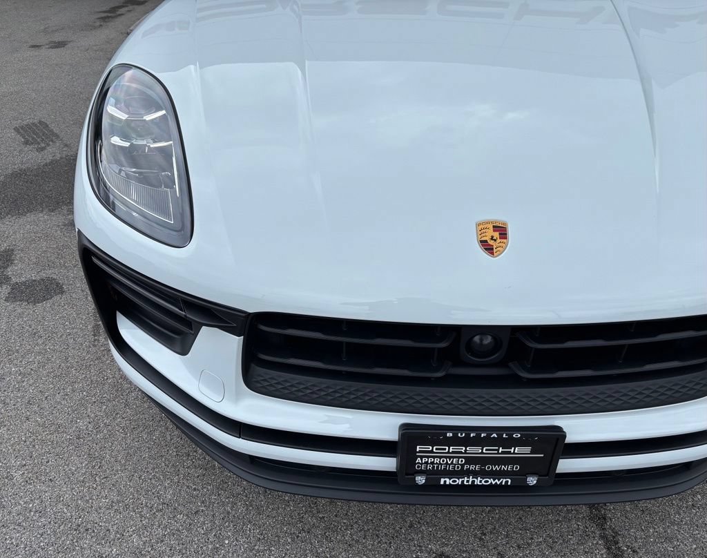 Certified 2023 Porsche Macan AWD/4WD image 22