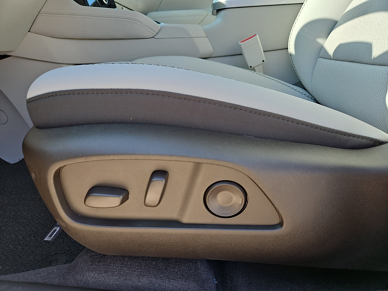 New 2026 GMC Terrain Denali AWD/4WD image 14
