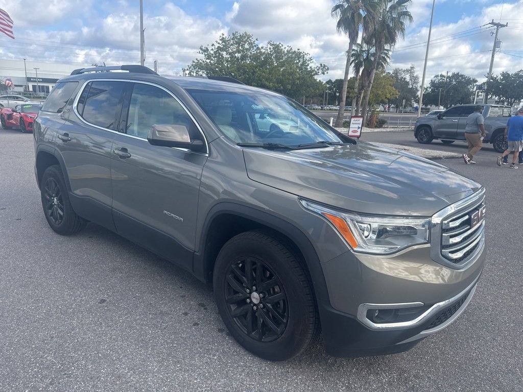 Used 2019 GMC Acadia SLT w/ LPO, Floor Liner Package image 1
