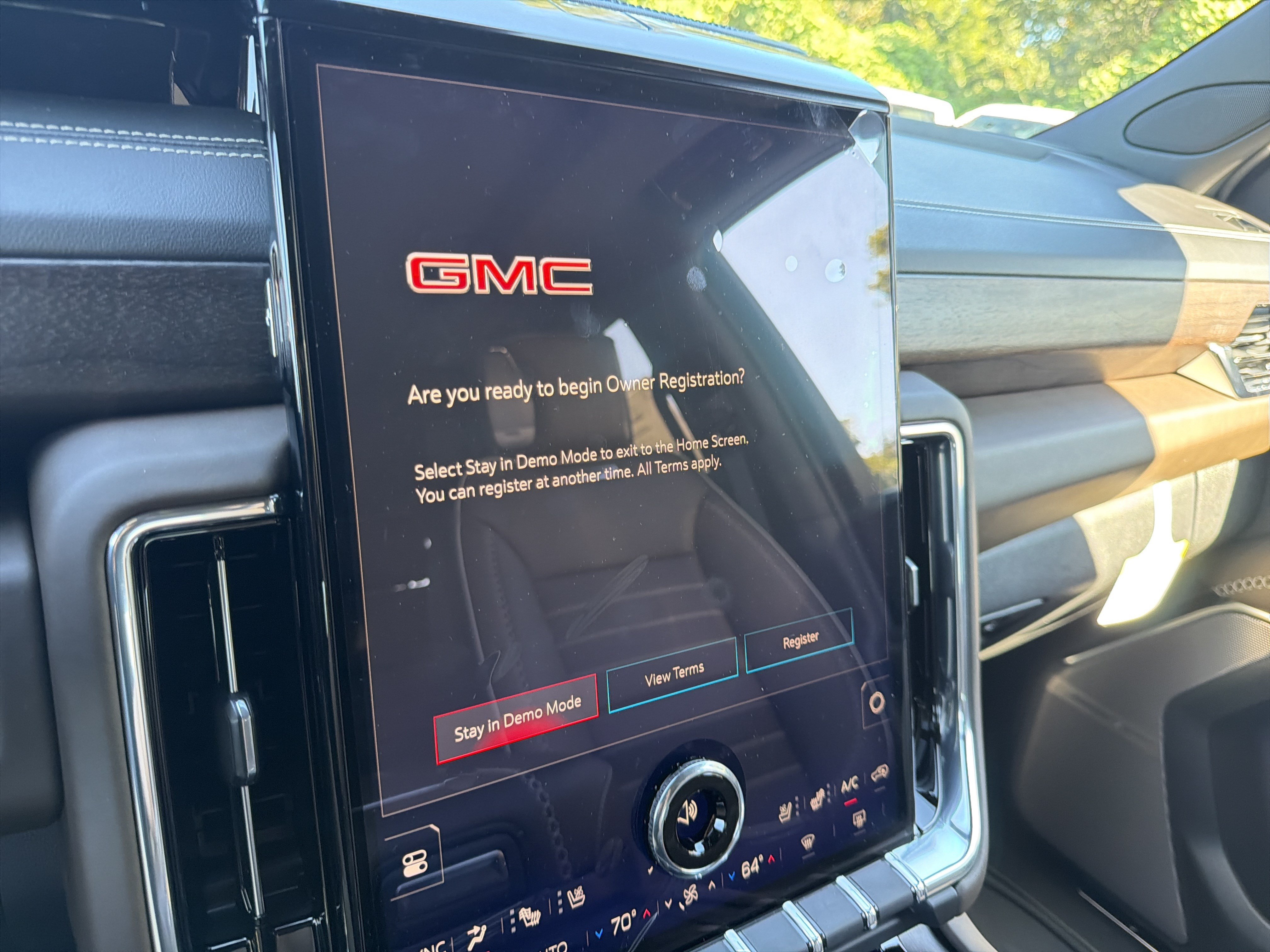 New 2026 GMC Yukon Denali Ultimate w/ LPO, Floor Liner Package AWD/4WD image 26