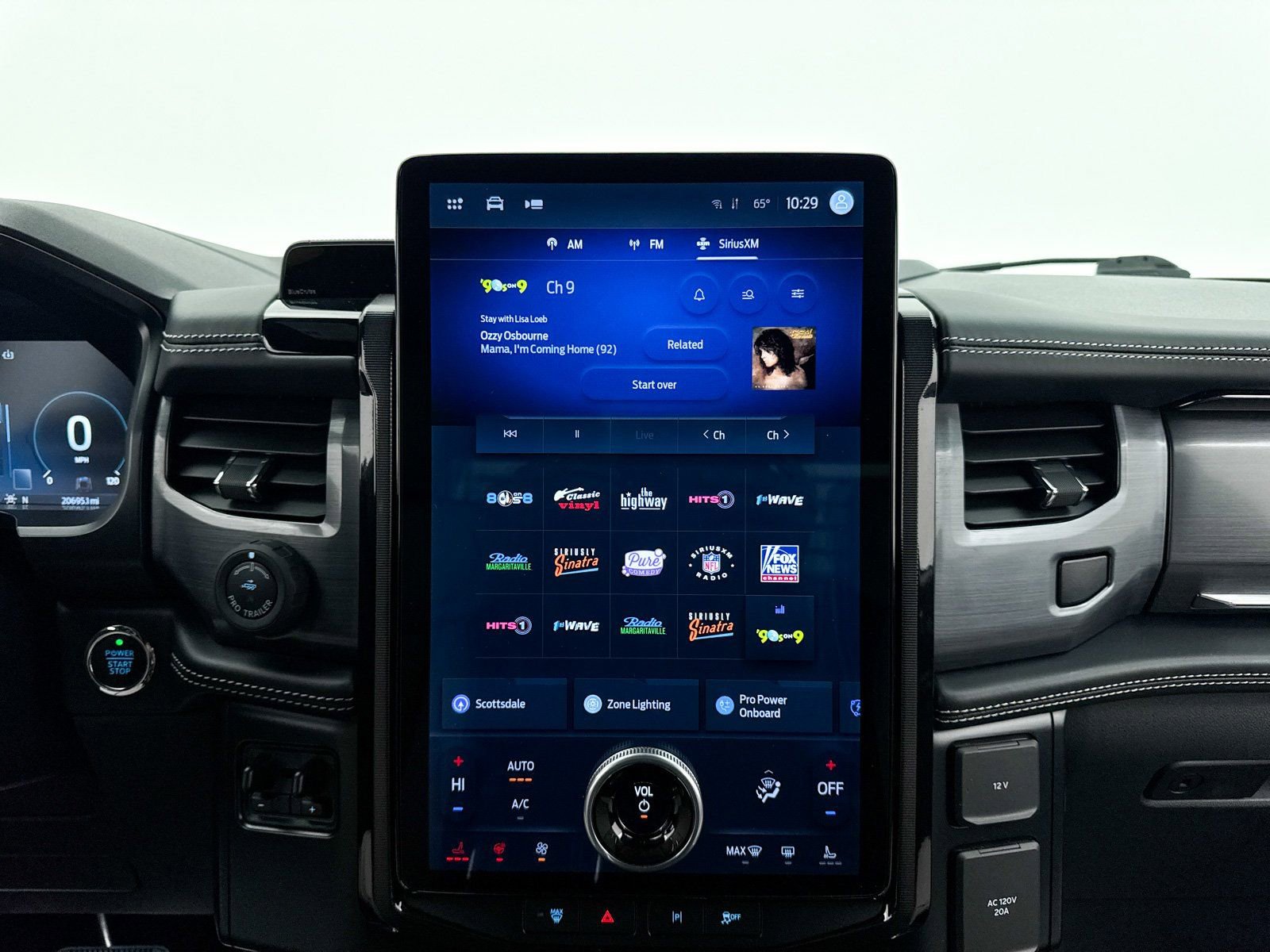 Used 2023 Ford F150 Lightning Platinum image 6