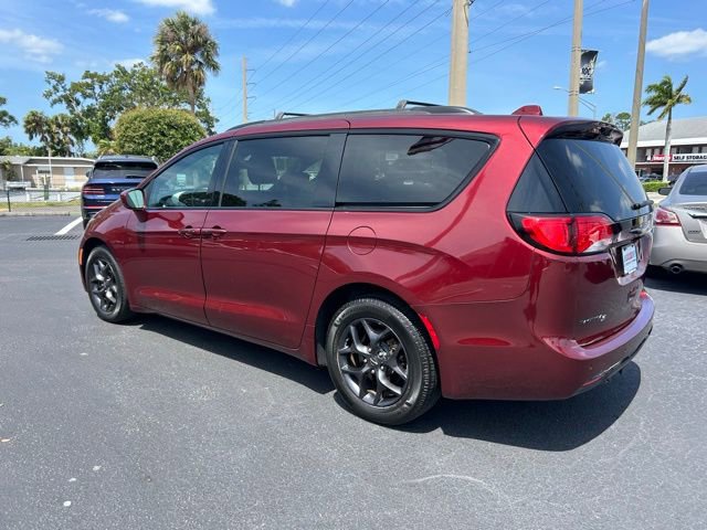 Used 2019 Chrysler Pacifica Touring-L Plus w/ S Appearance Package image 4