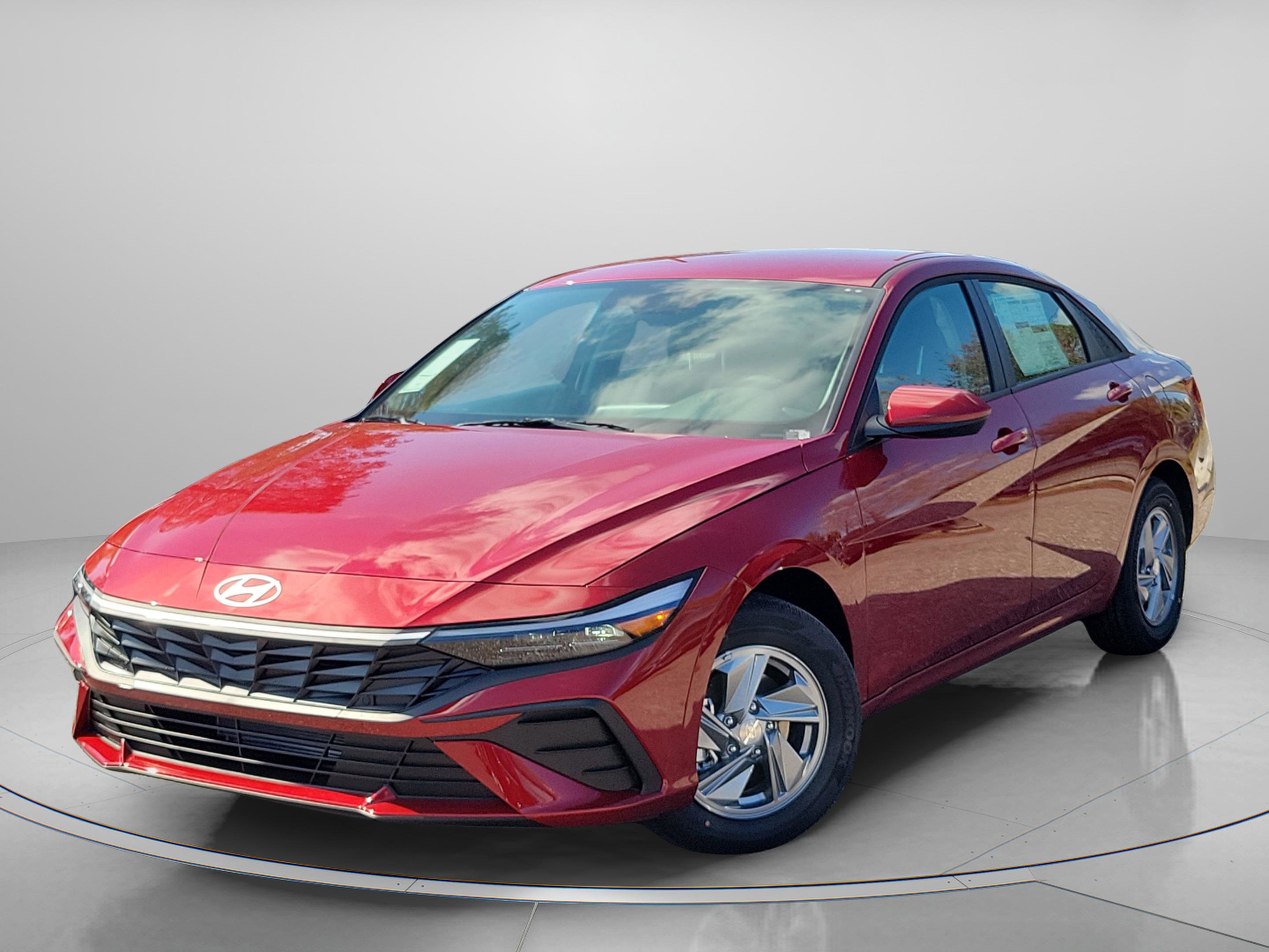 New 2026 Hyundai Elantra SE image 2