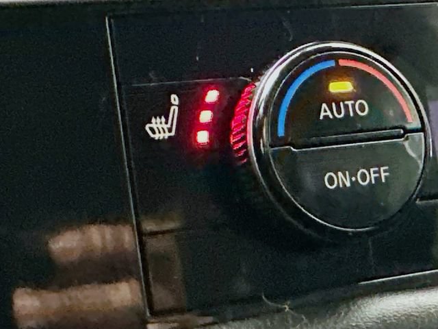 Used 2022 Nissan Pathfinder SL AWD/4WD image 17