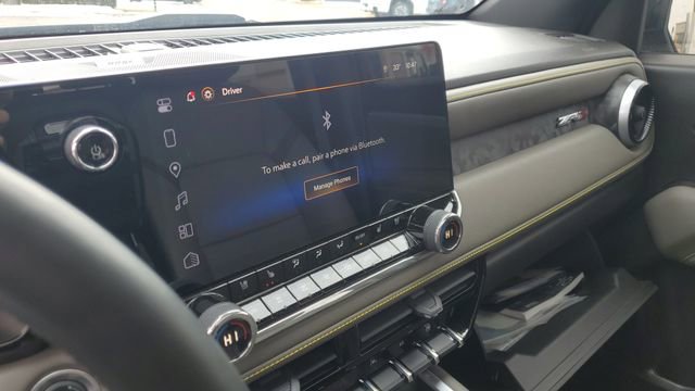 Used 2024 Chevrolet Colorado ZR2 w/ ZR2 Convenience Package III AWD/4WD image 16