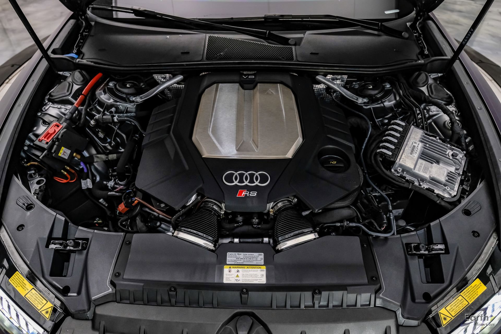 Used 2023 Audi RS 6 w/ Black Optic Package image 3