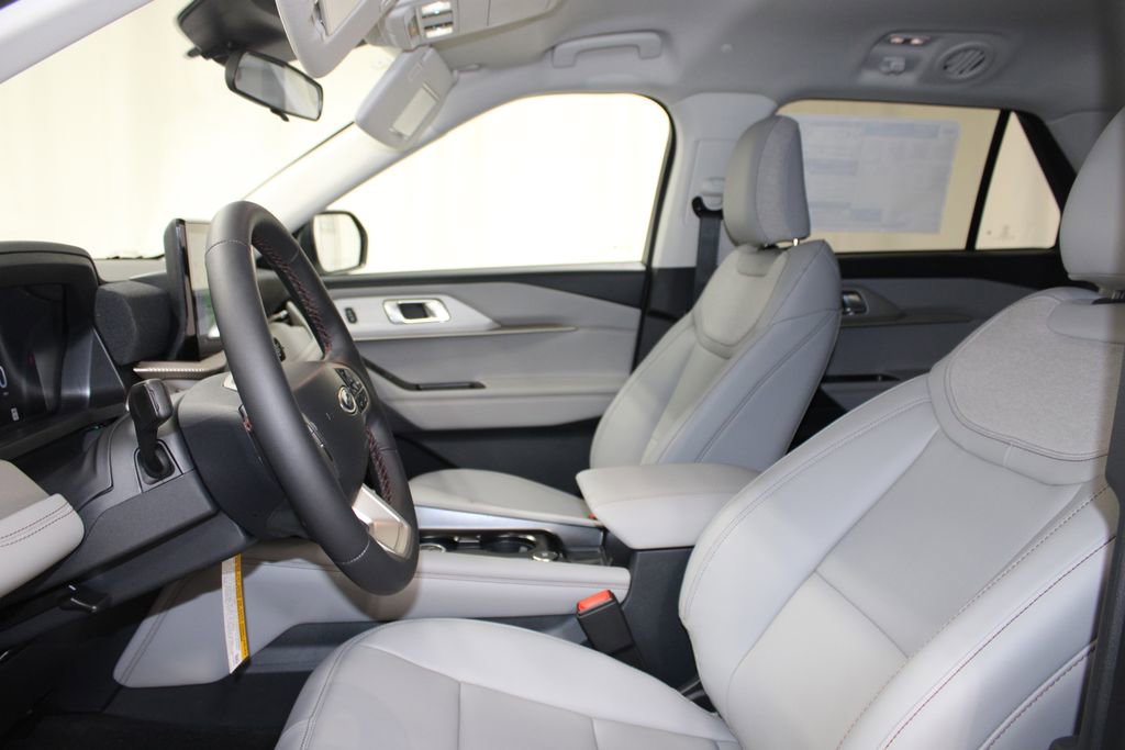 New 2026 Ford Explorer Active image 13