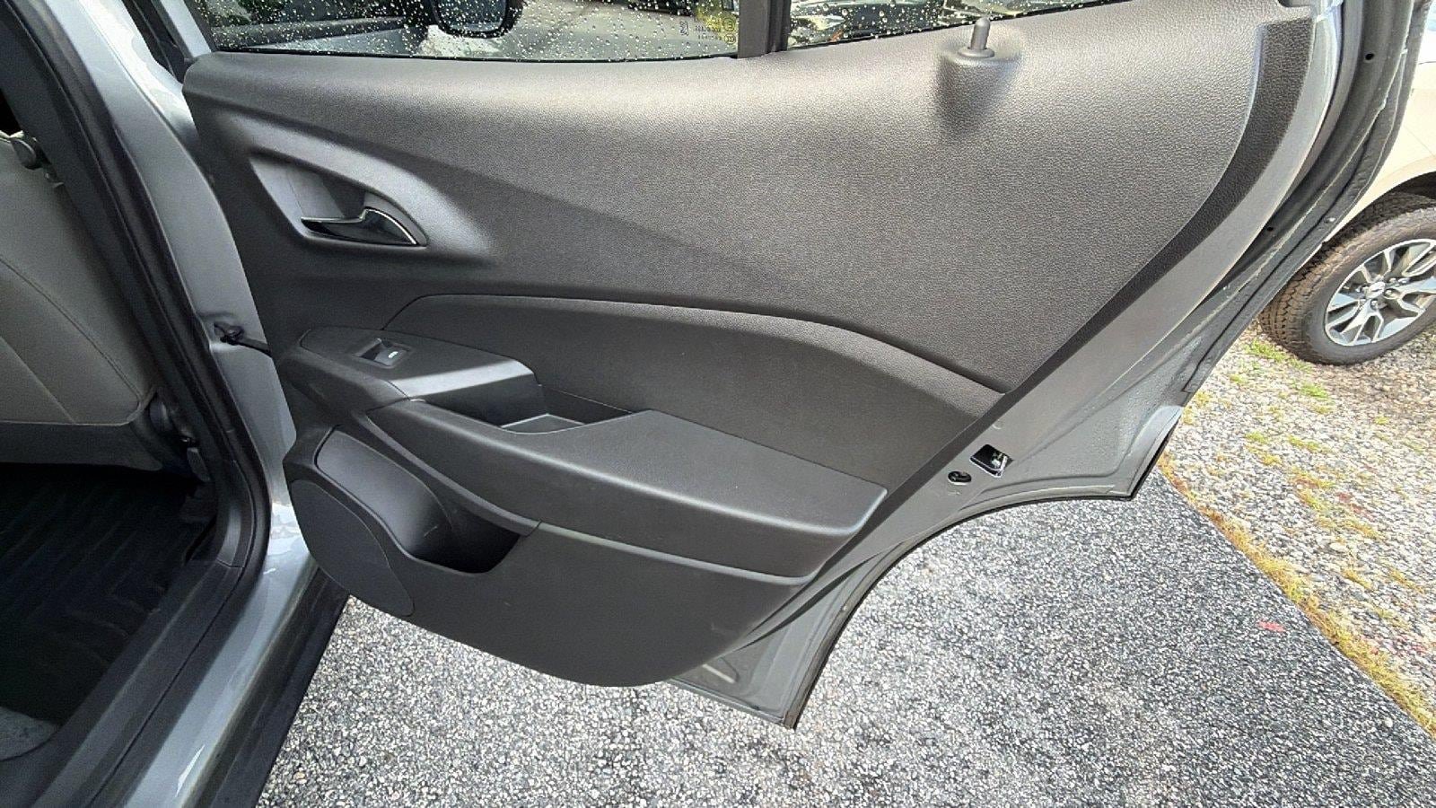 Used 2025 Chevrolet Trax ACTIV w/ Driver Confidence Package FWD image 19