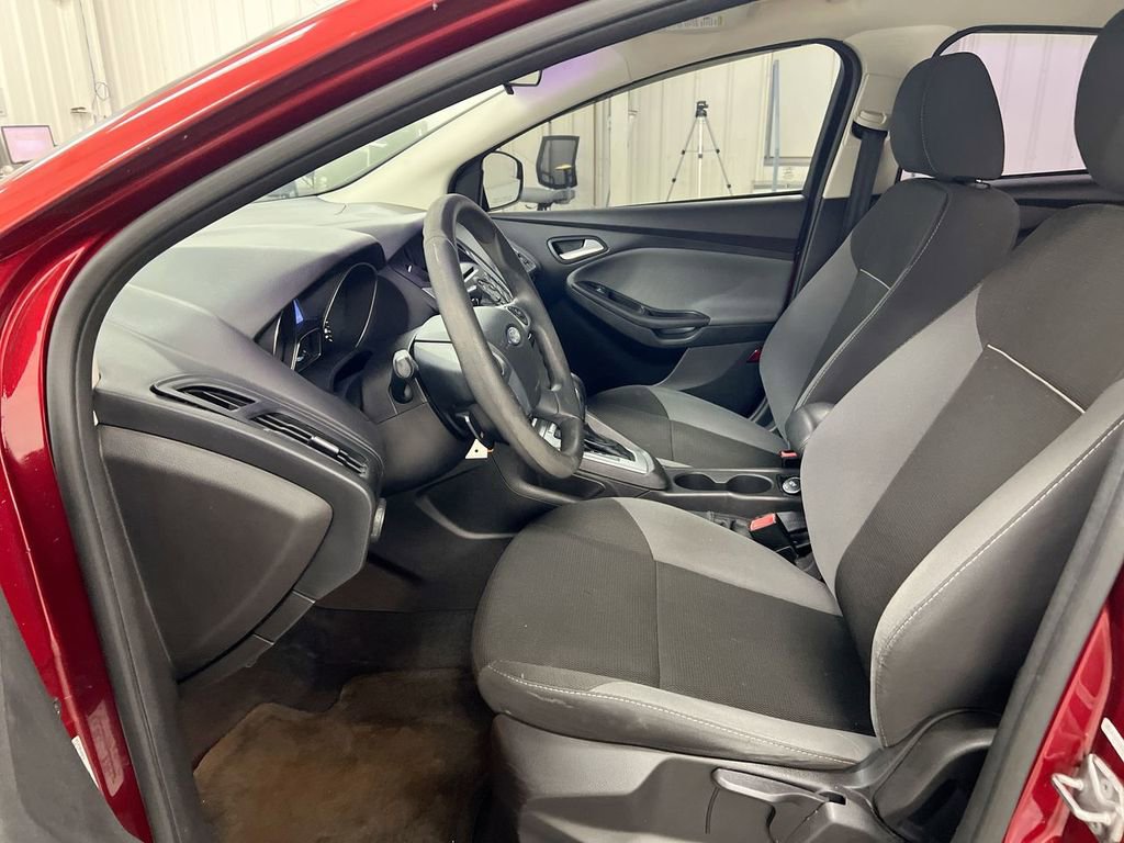 Used 2013 Ford Focus SE FWD image 18