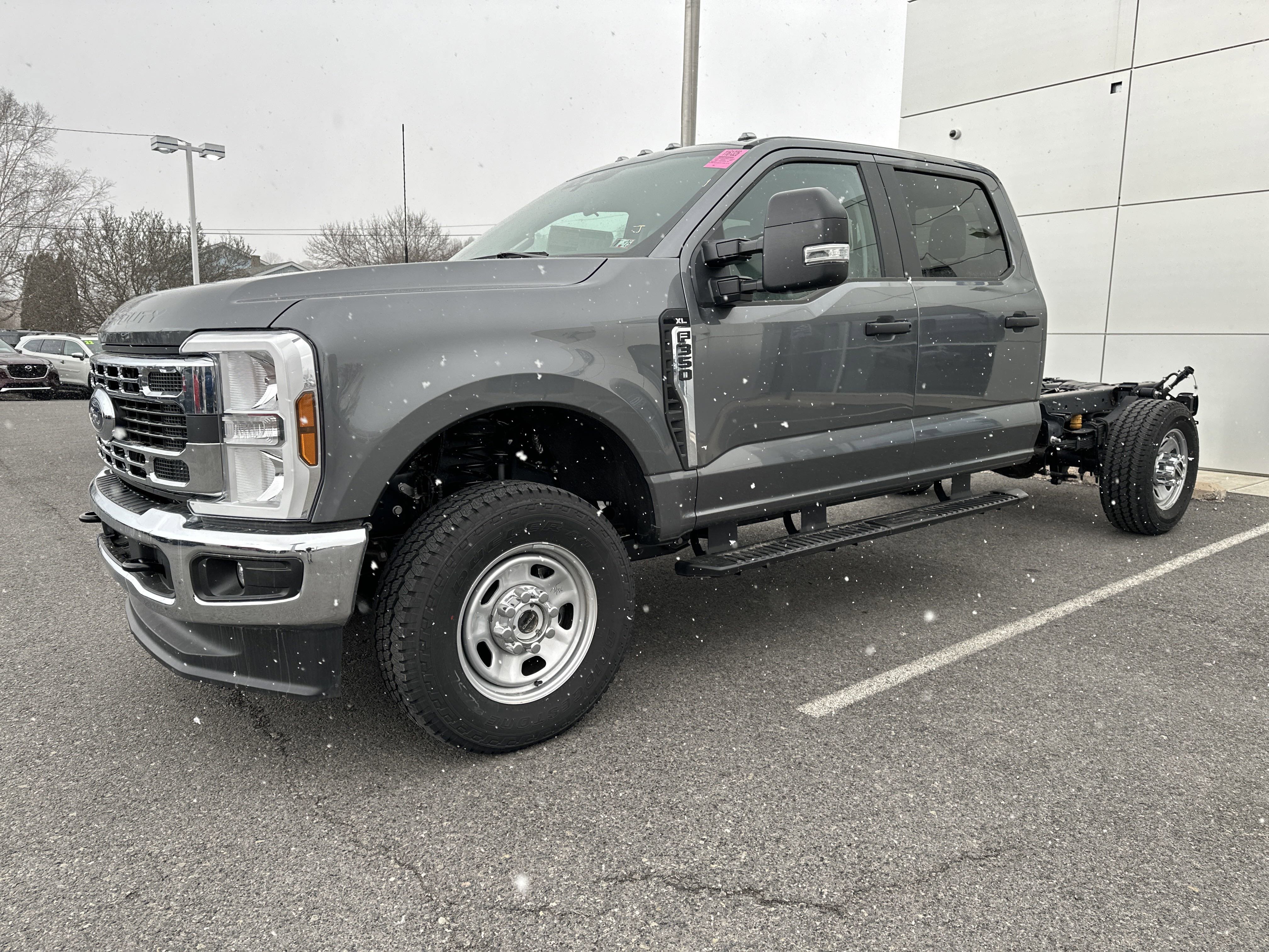New 2024 Ford F350 XL w/ XL Chrome Package image 8