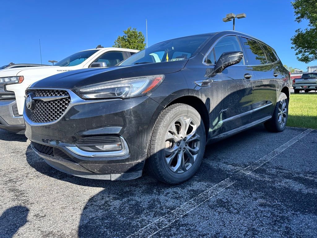 Used 2018 Buick Enclave Avenir w/ Avenir Technology Package AWD/4WD image 2