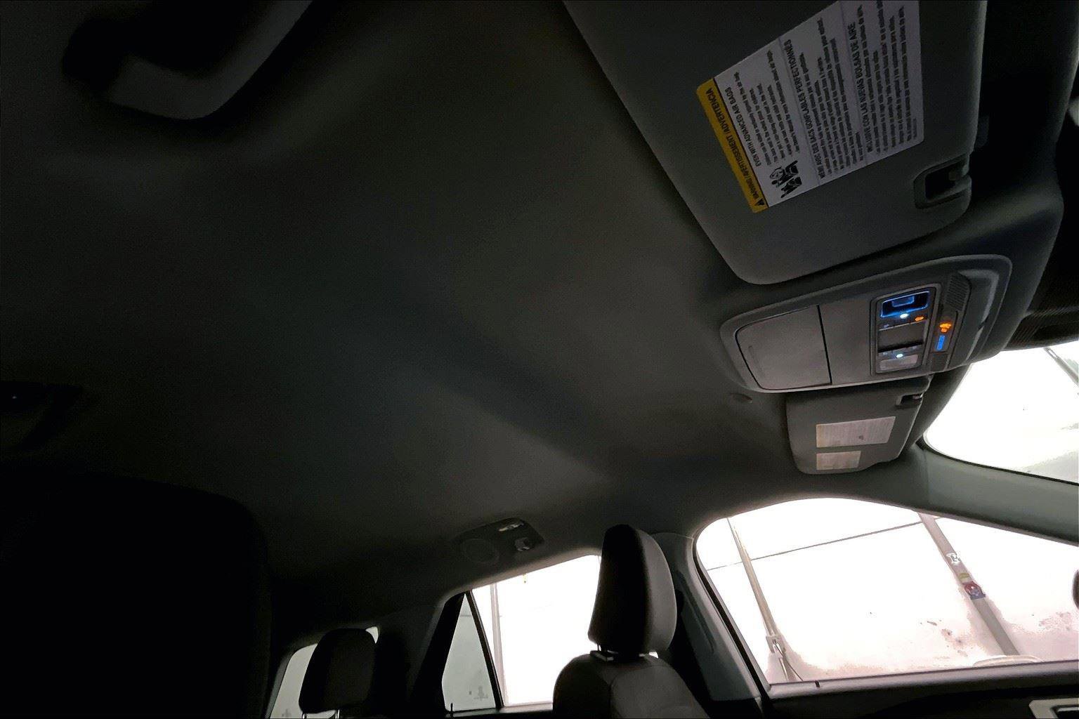 Used 2022 Ford Explorer XLT image 22