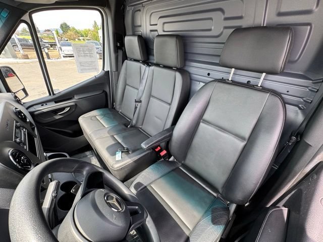 Used 2021 Mercedes-Benz Sprinter 2500 image 18