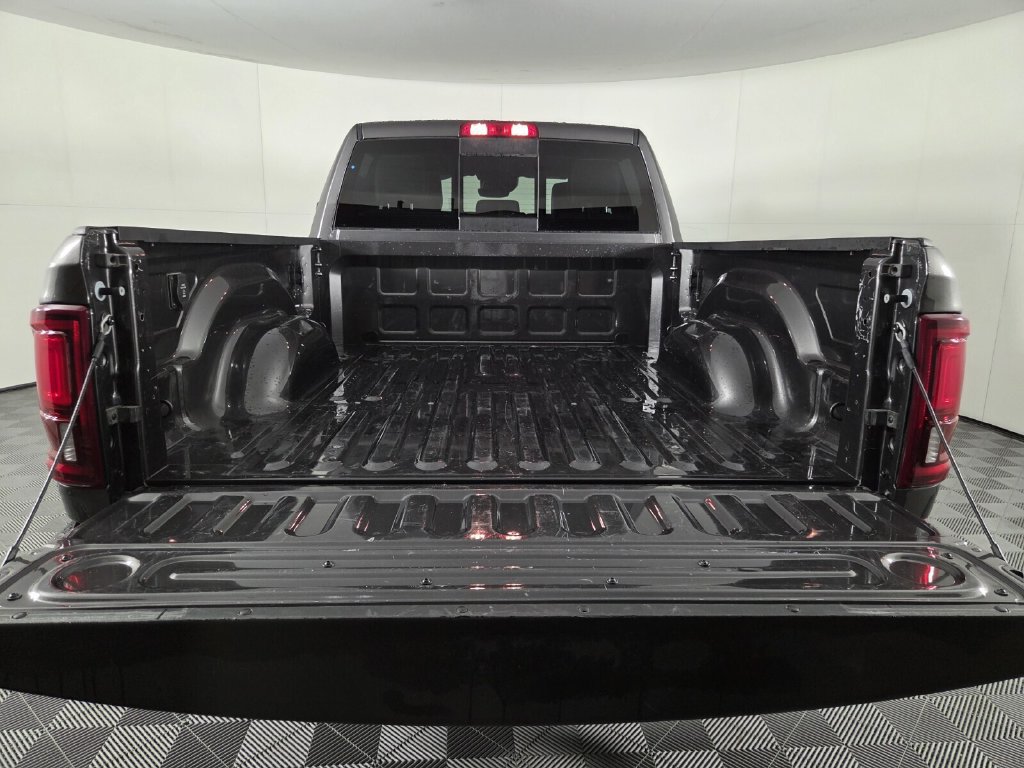 Used 2026 RAM 2500 Laramie AWD/4WD image 26