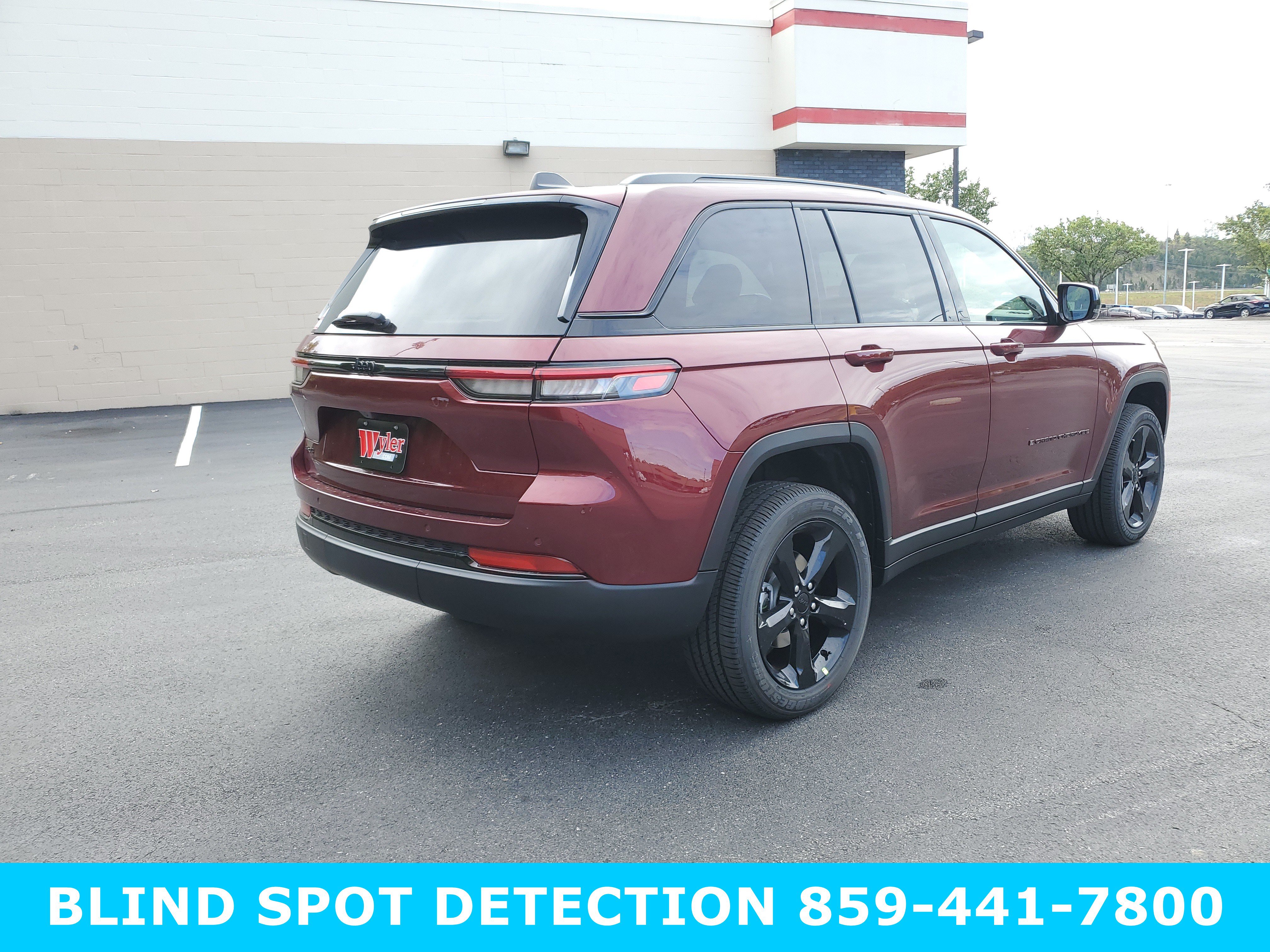 New 2025 Jeep Grand Cherokee 4WD image 4