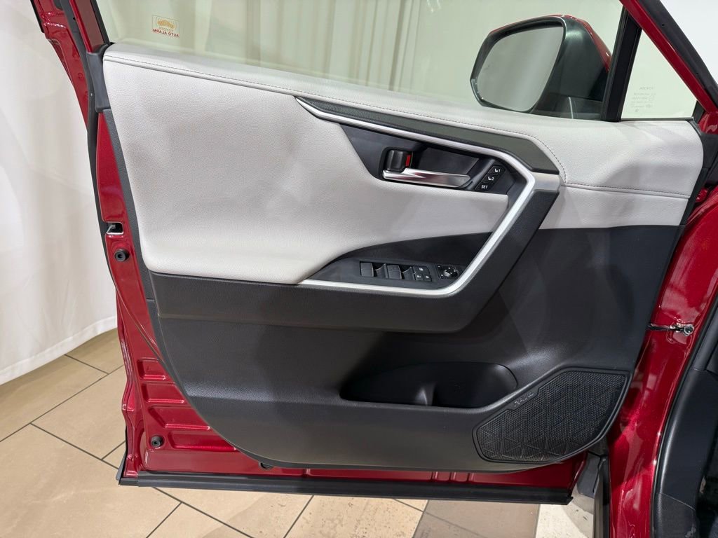 Certified 2021 Toyota RAV4 Limited image 15