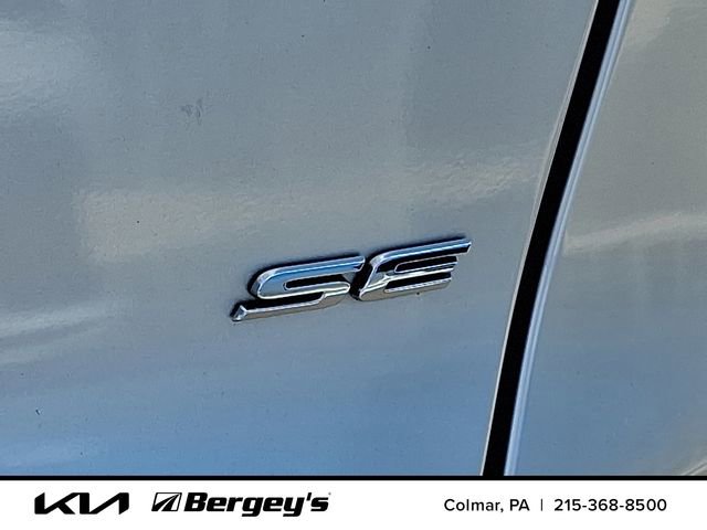 Used 2014 Ford Fusion SE FWD image 32