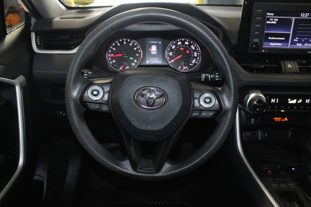 Used 2022 Toyota RAV4 XLE AWD/4WD image 17