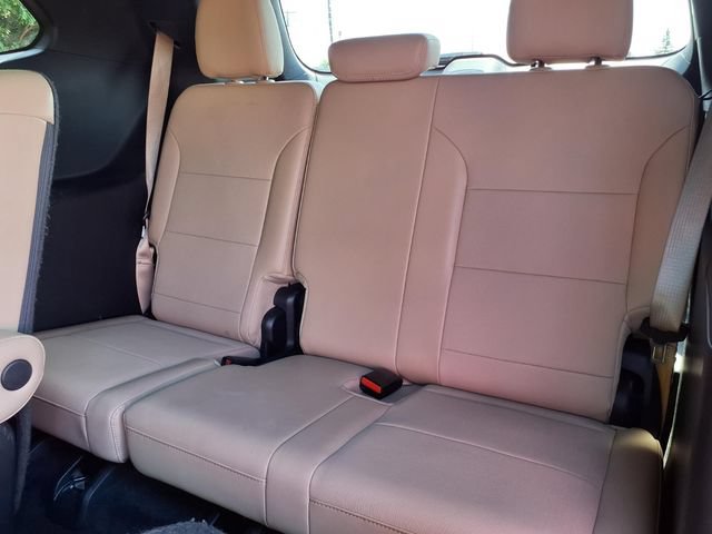 Used 2025 Buick Enclave Preferred FWD image 8