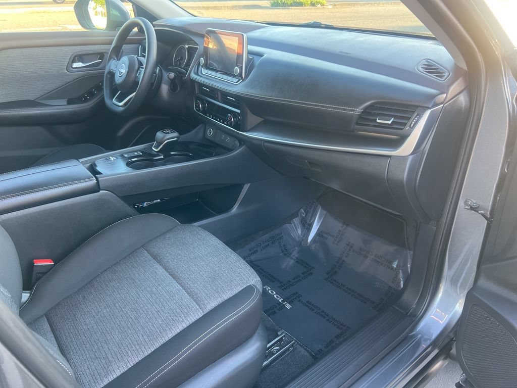 Used 2023 Nissan Rogue SV FWD image 29