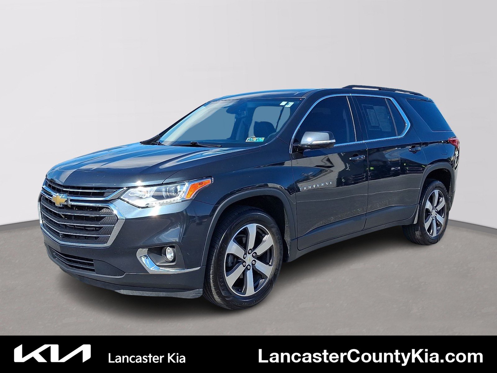 Used 2020 Chevrolet Traverse LT w/ LT Premium Package FWD image 1