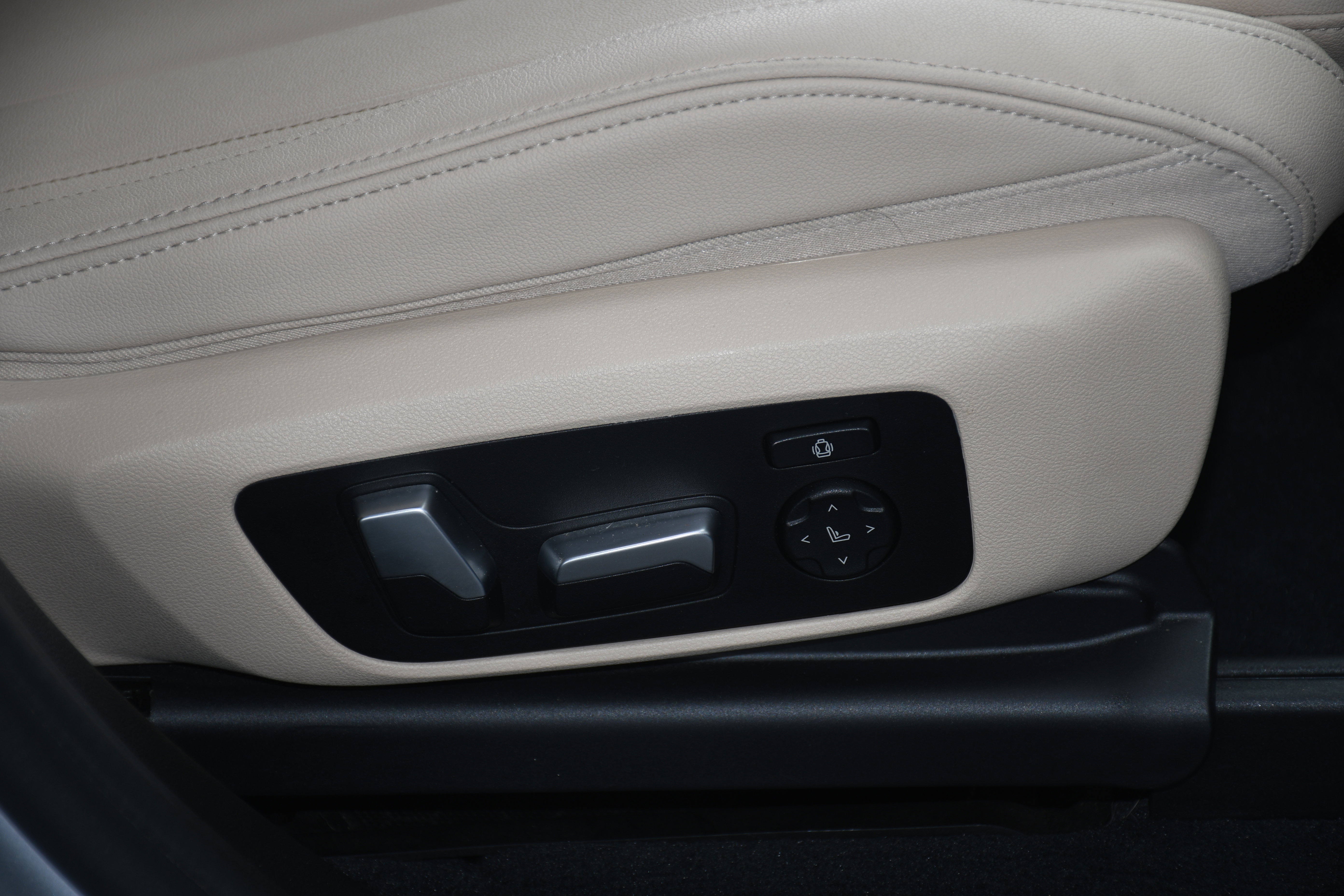 Used 2020 BMW X3 sDrive30i w/ Premium Package image 25