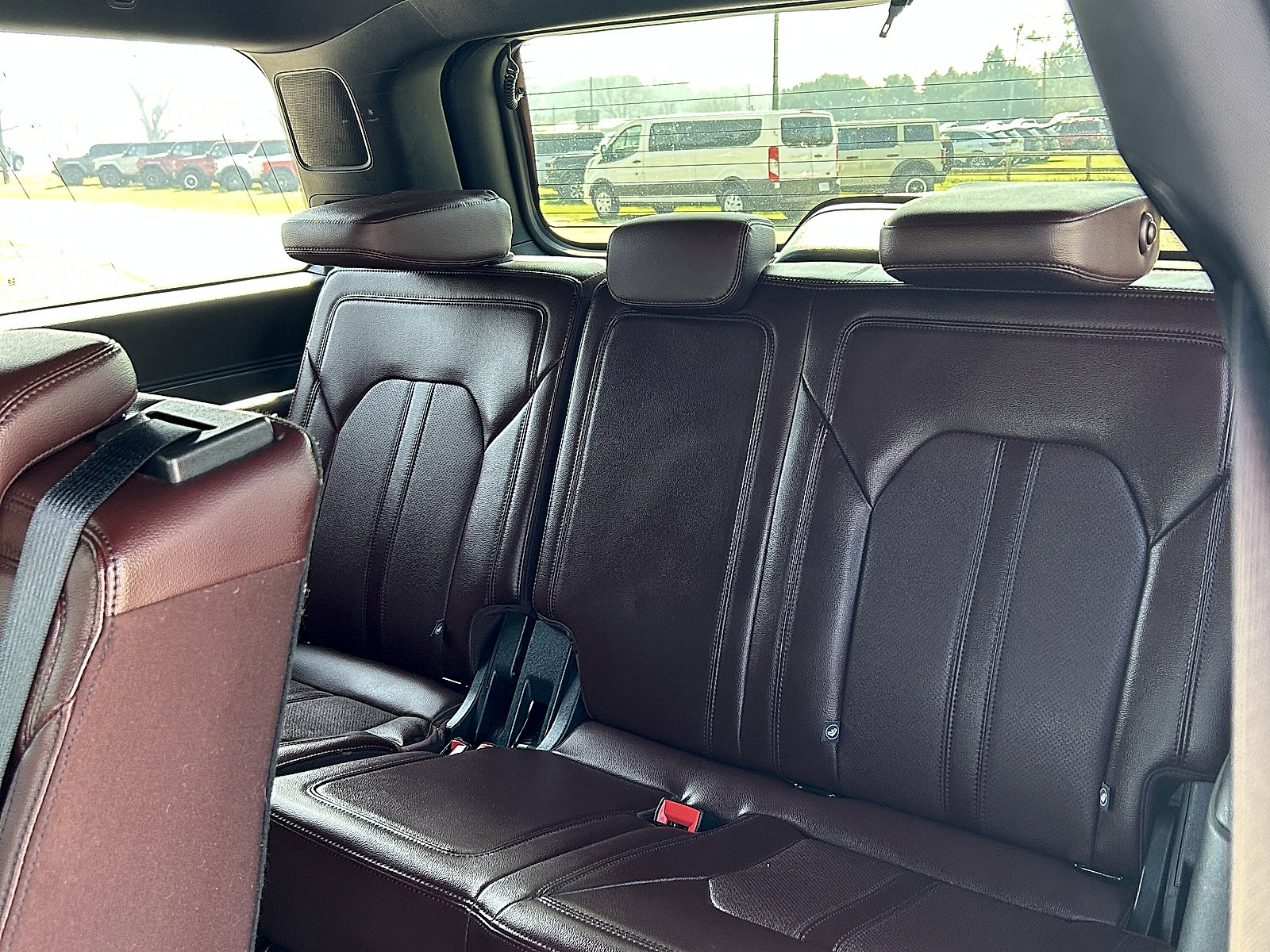 Used 2024 Ford Expedition Limited image 8