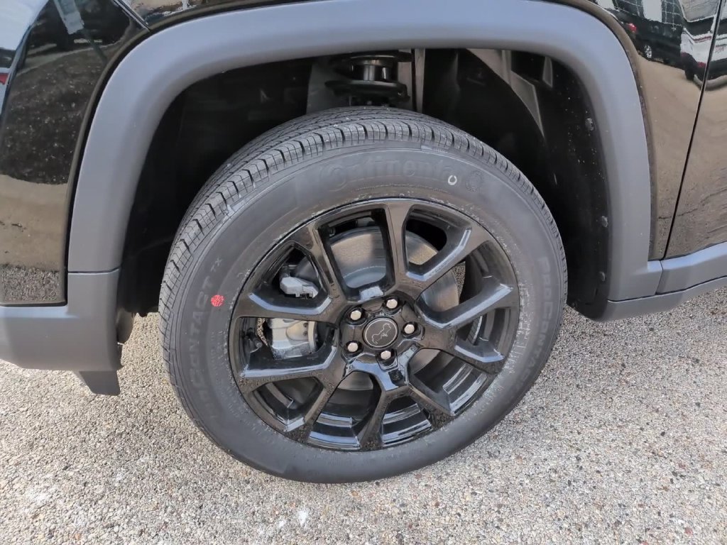 New 2026 Jeep Compass Latitude AWD/4WD image 18