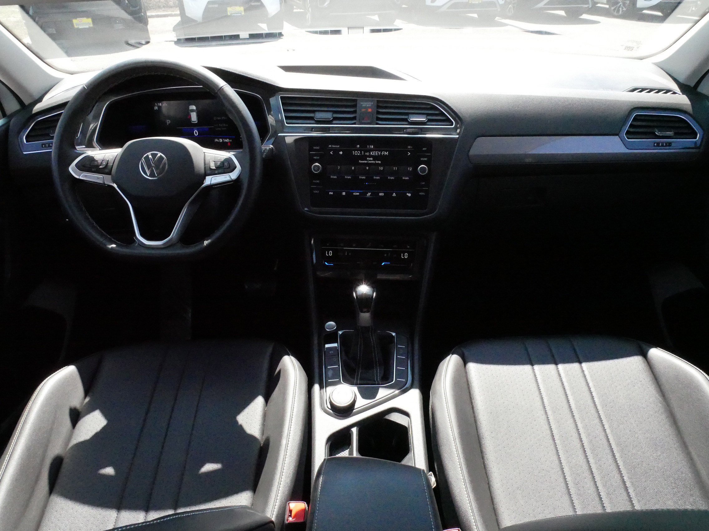Used 2022 Volkswagen Tiguan SE AWD/4WD image 11