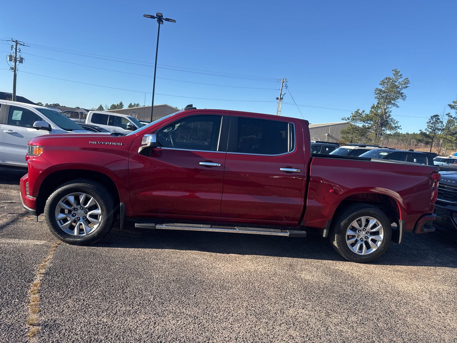 Used 2020 Chevrolet Silverado 1500 Custom w/ Custom Value Package image 4