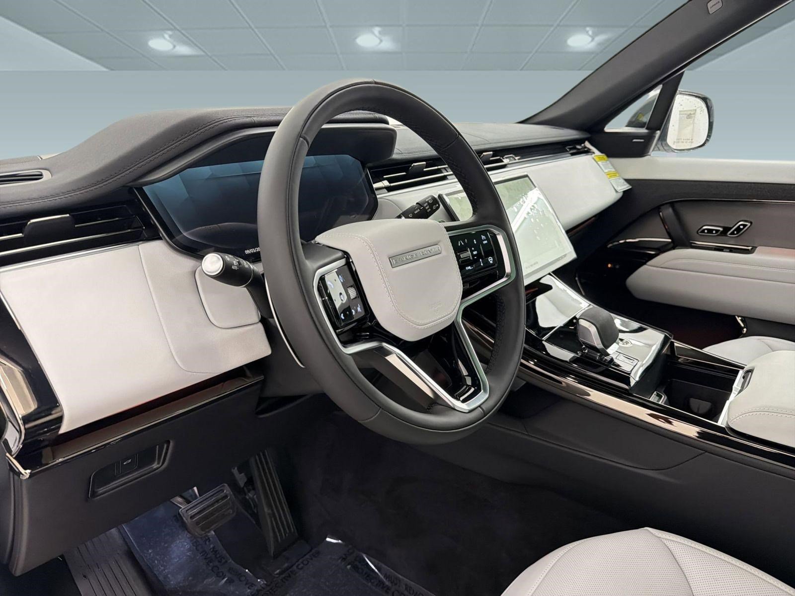 New 2026 Land Rover Range Rover Sport SE AWD/4WD image 4