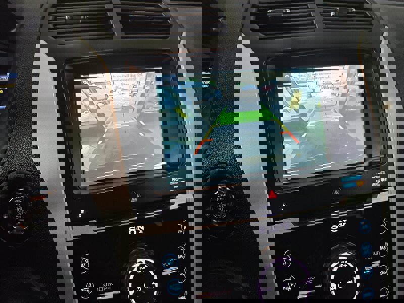 Used 2015 Ford Explorer Limited image 26