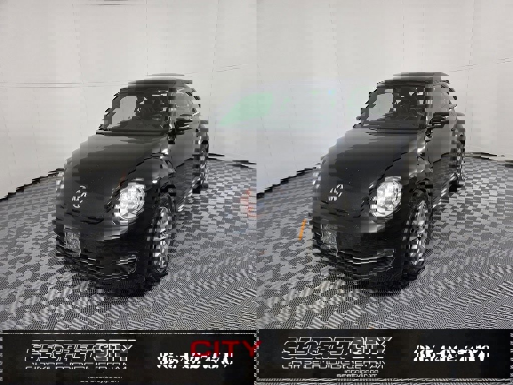 Used 2014 Volkswagen Beetle TDI image 1
