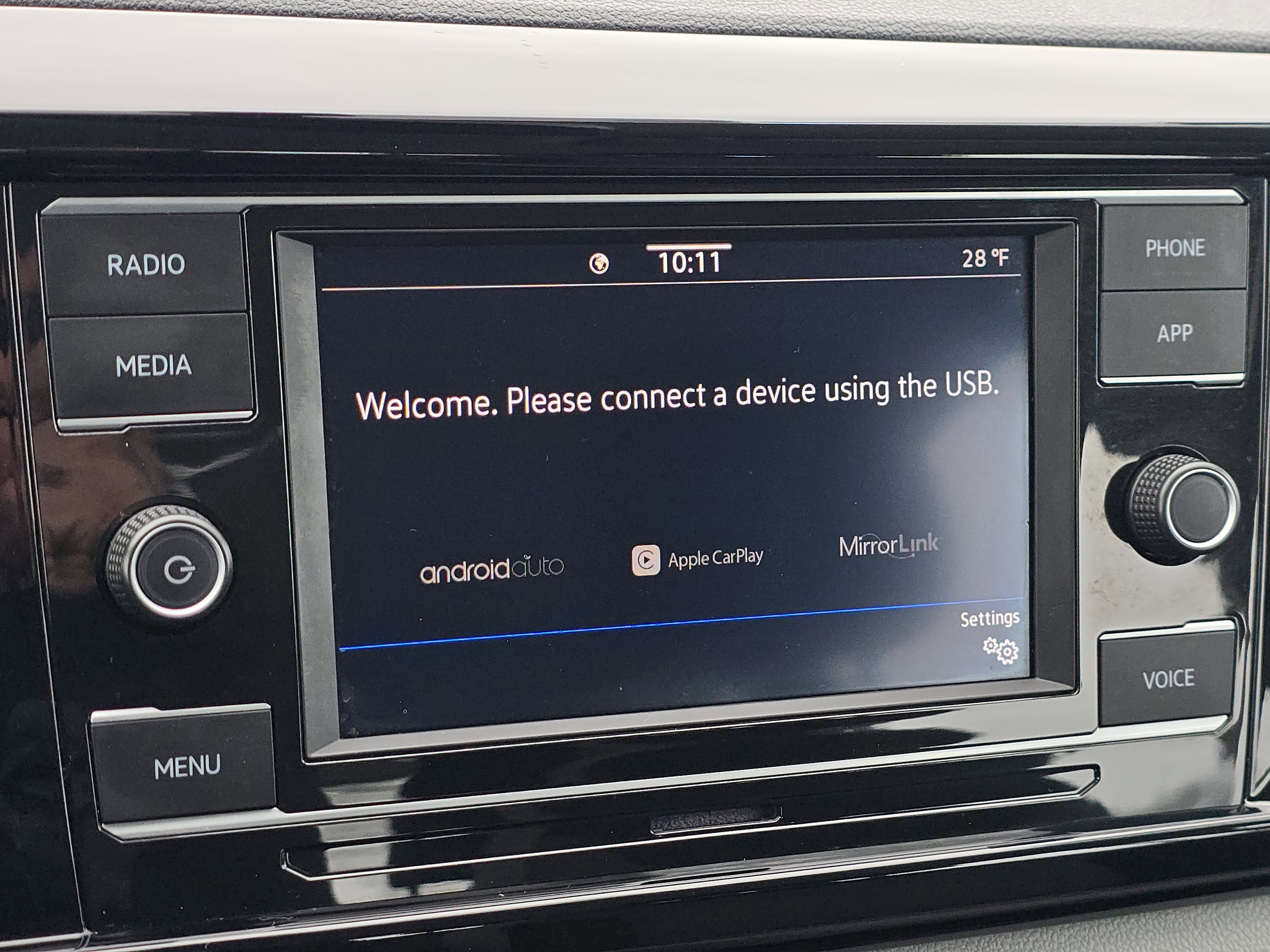 Certified 2023 Volkswagen Taos S image 9