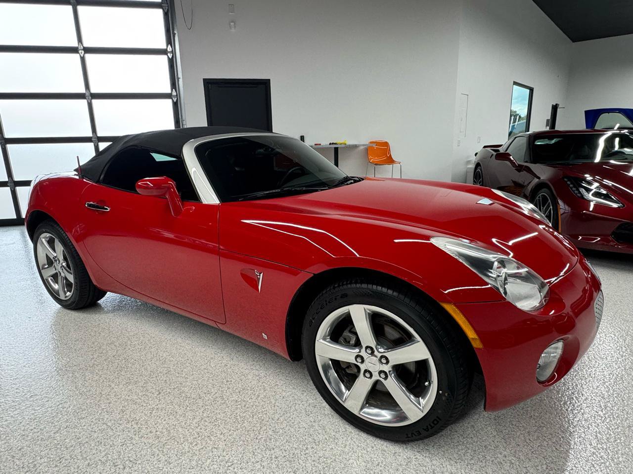Used 2007 Pontiac Solstice Convertible w/ Premium Package RWD image 26